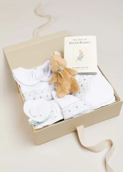 Knitwear & Cardigans | First Outfits | Pepa London Gift boxes | Green Hand Smocked Cotton All-in-One (0-18mths) | Newborn Hat with Green Hand Smocked Detail (0-3mths) | Green Hand Smocked Bib | Green Hand Smocked Towel | Green Hand Smocked Mittens