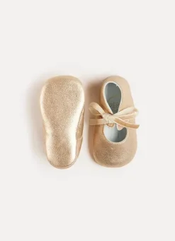 Bonnets & Booties | Booties | Pepa London Metallic Velvet Ribbon Pram Booties in Gold (17-20EU)